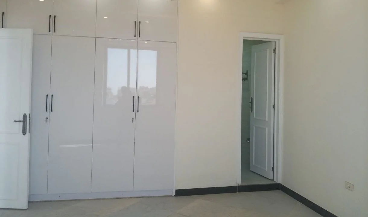 ayat 49 3 master bedroom 2